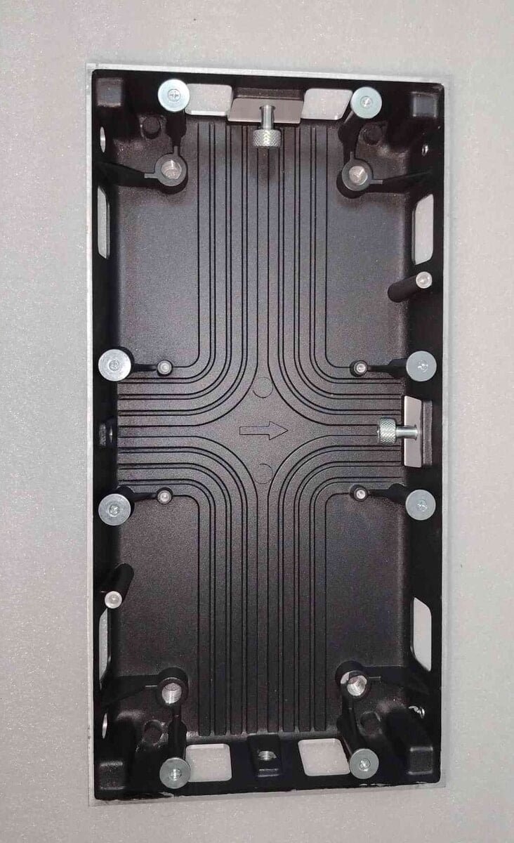 Aluminum Diecast 320 x 160 (8 magnets)
