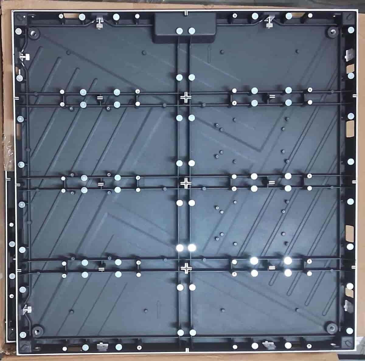 Aluminum Diecast 640 x 640 (8 magnets)